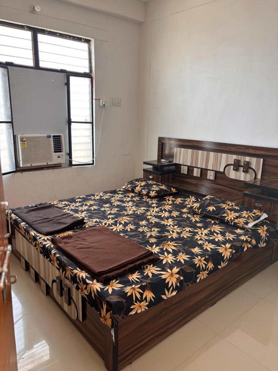 Sriram Homestay 01 Km To Sri Ram Mandir Ayodhya Zewnętrze zdjęcie